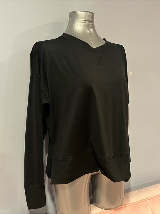 Fabletics Tops - Fabletics Black Long-Sleeve Crewneck Sweatshirt
